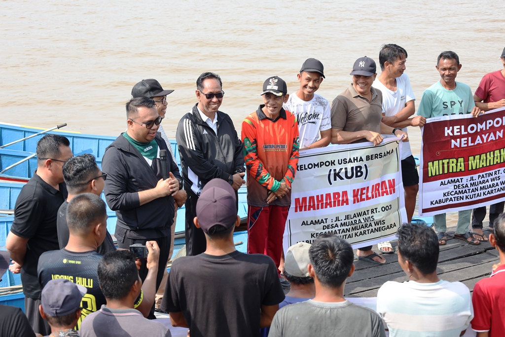 Bupati Kunker ke Muara Wis, Serahkan Bantuan dan Tinjau Program Kukar Idaman Terbaik