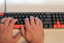 Cara Membersihkan Keyboard Mekanik dengan Efektif dalam 30 Menit untuk Hasil Maksimal