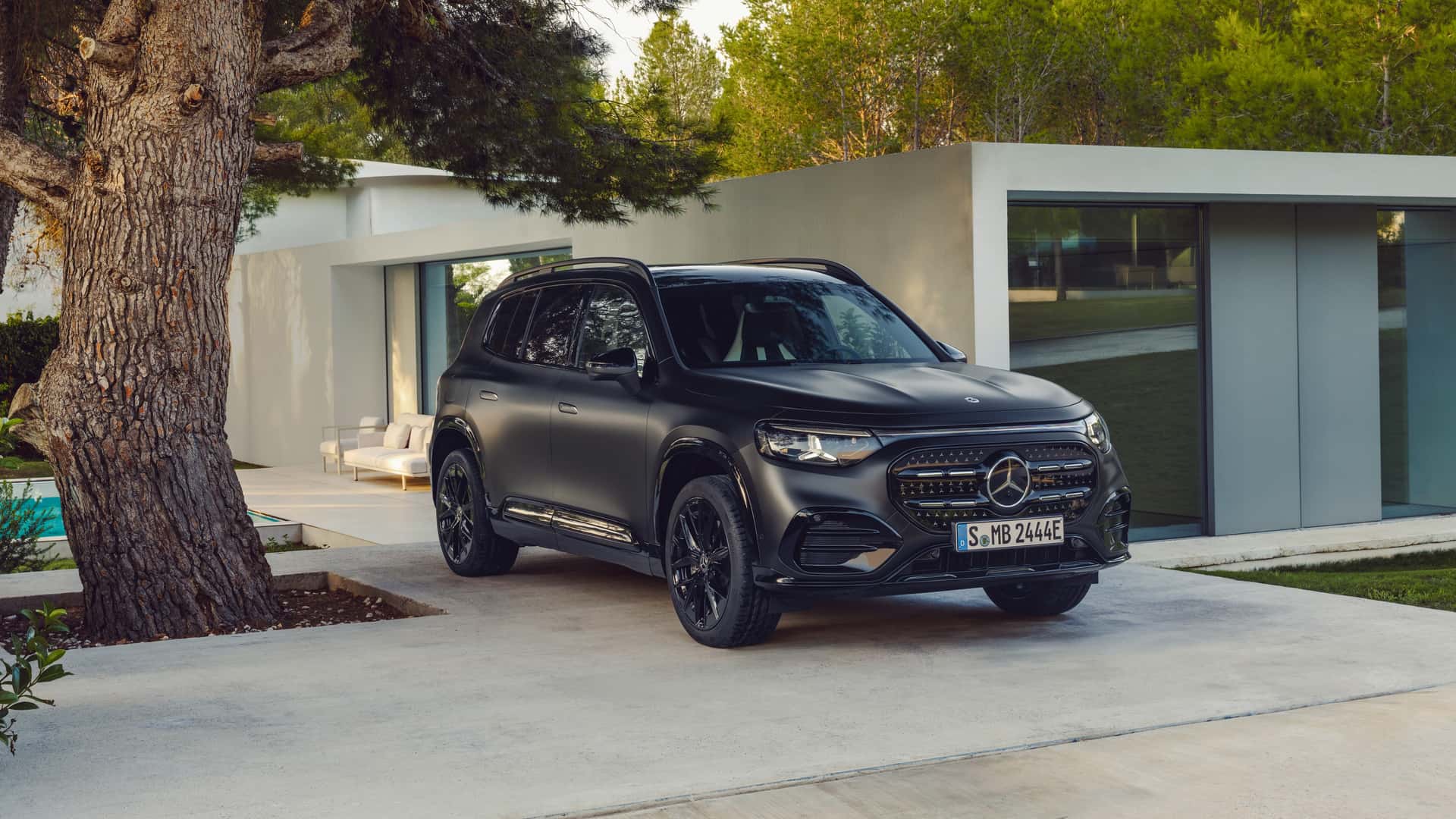 Foto: Mercedes GLB 2026, SUV Premium Kompak 7 Kursi dengan Desain Modern dan Fitur Terbaru