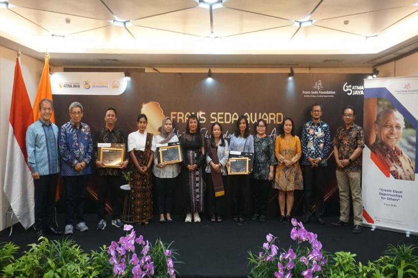 Frans Seda Award 2025: Dua Srikandi Raih Penghargaan di Bidang Pendidikan dan Kemanusiaan