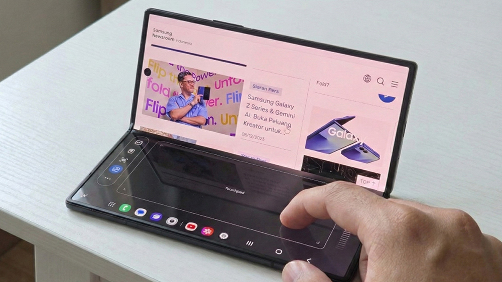 Galaxy Z Fold7 dengan Flex Mode Panel: Solusi Produktif Saat Liburan Akhir Tahun