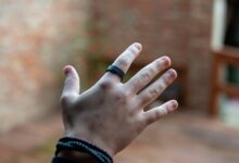 Ini Alasan Kenapa Smartwatch & Cincin Pintar Jadi Pilihan Favorit Hadiah Natal 2025 di Ceko