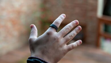 Ini Alasan Kenapa Smartwatch & Cincin Pintar Jadi Pilihan Favorit Hadiah Natal 2025 di Ceko