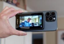 Inovasi Keren: Layar Belakang di iPhone Bikin Selfie dan Vlog Makin Profesional!