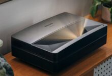 Inovasi Proyektor Ultra Short Throw, Solusi Praktis Bikin Bioskop di Rumah Jadi Nyata