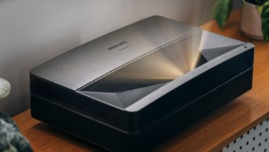 Inovasi Proyektor Ultra Short Throw, Solusi Praktis Bikin Bioskop di Rumah Jadi Nyata