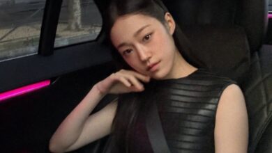 Inspirasi 4 Gaya Minimalis Simpel ala Roh Yoon Seo untuk Penampilan Sehari-hari