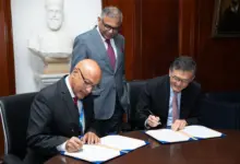 Intel dan Tata Group Kerjasama Kembangkan Teknologi Chip, Packaging, dan AI PC Terbaru