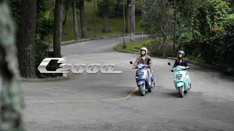 Intip United C2000: Motor Listrik Desain Retro ala Vespa, Harga Setengah Scoopy