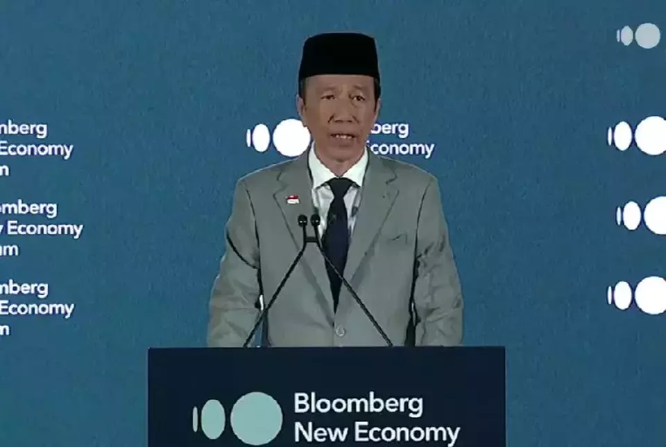Jokowi Tekankan Persiapan SDM Hadapi Revolusi AI demi Masa Depan Indonesia yang Kompetitif