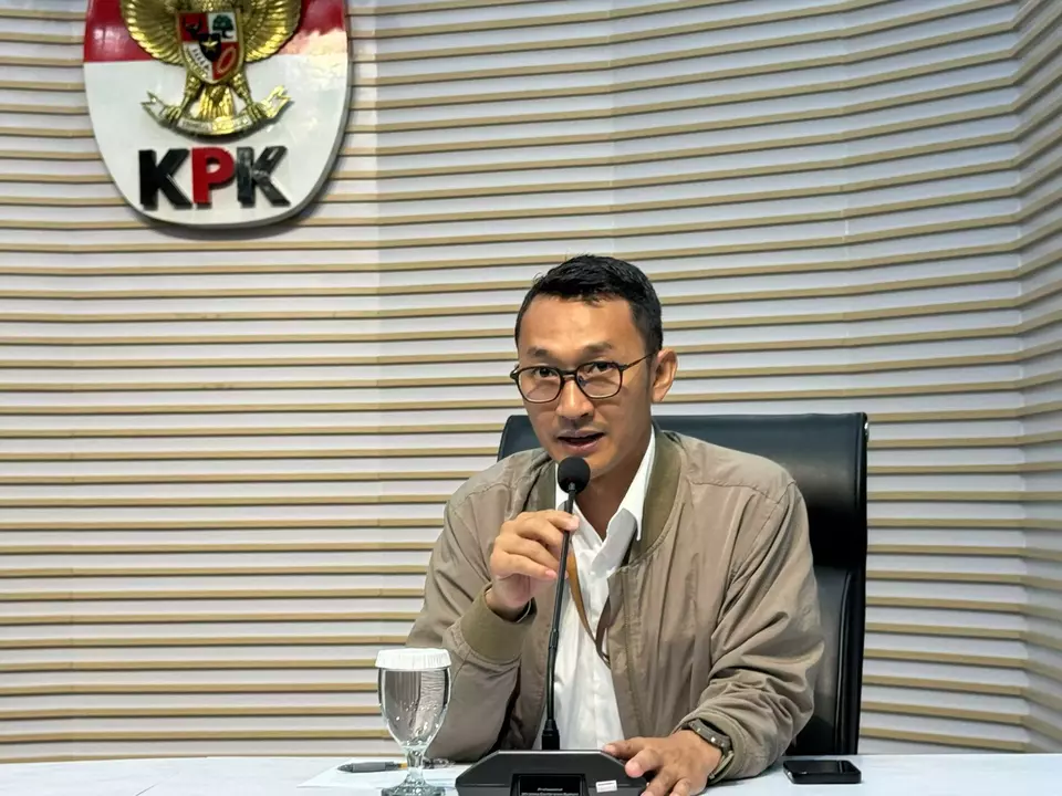 KPK Ungkap Kasus Bupati Lampung Tengah, Soroti Lemahnya Sistem Rekrutmen Parpol Indonesia