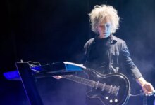 Kabar Duka: Perry Bamonte Tutup Usia, Warisan Musiknya Tetap Dikenang Pecinta Lagu