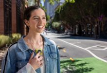 Kamera AI Miniari Ini Rekam Kegiatan Harian dan Mudahkan Pembuatan Vlog secara Otomatis