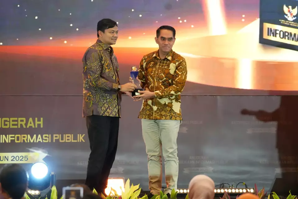Kementerian P2MI Raih Peringkat 5 Anugerah Keterbukaan Informasi Publik 2024