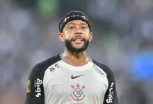 Ketegangan Memanas di Lapangan: Depay dan Coutinho Terlibat Perdebatan Saat Vasco Hadapi Corinthians