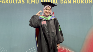 Kisah Melda Amelia Rohana Menjadi Lulusan Terbaik Magister FISH UNJ di Tengah Tantangan Ganda