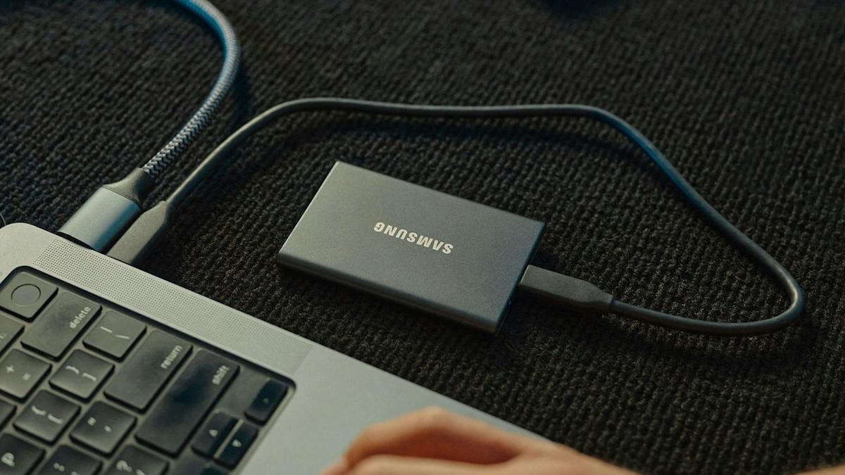 Krisis RAM Meluas, Namun Samsung Beri Kabar Baik untuk Pasokan SSD yang Tetap Stabil