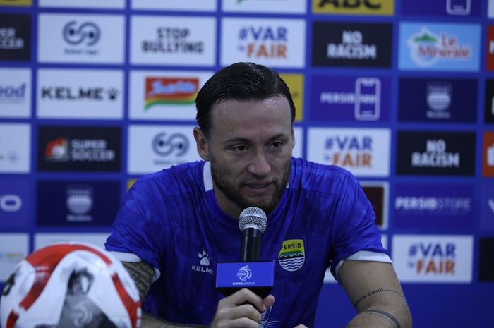 Marc Klok Siap Tampil Maksimal dalam Pertemuan Sengit Persib dan Persija, Lewatkan Persik
