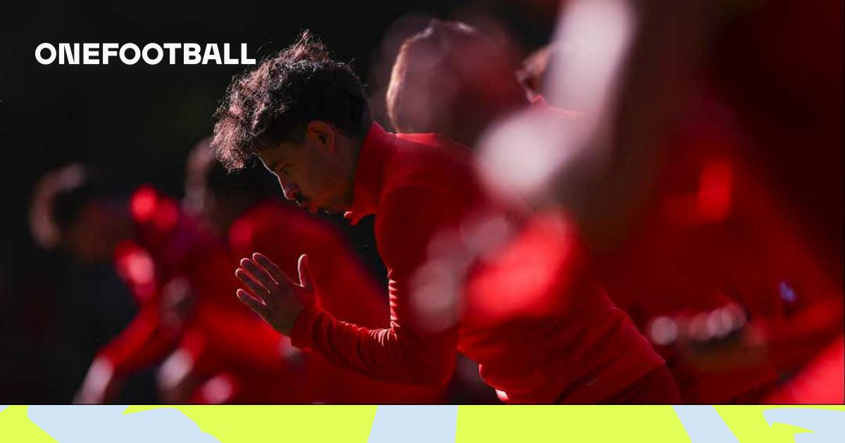 Milito Tunjukkan Gestur Inspiratif dalam Convocatoria Chivas Menuju Semifinal AP25