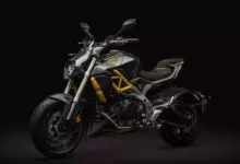 Motor Besar Cyclone RA1000 dari China dengan Desain Khas Mirip Ducati Diavel