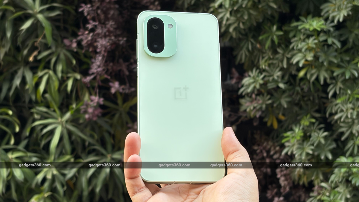 OnePlus 15R Hadir dengan Baterai 7.400mAh dan Snapdragon 8 Gen 5, Spesifikasi Lengkap