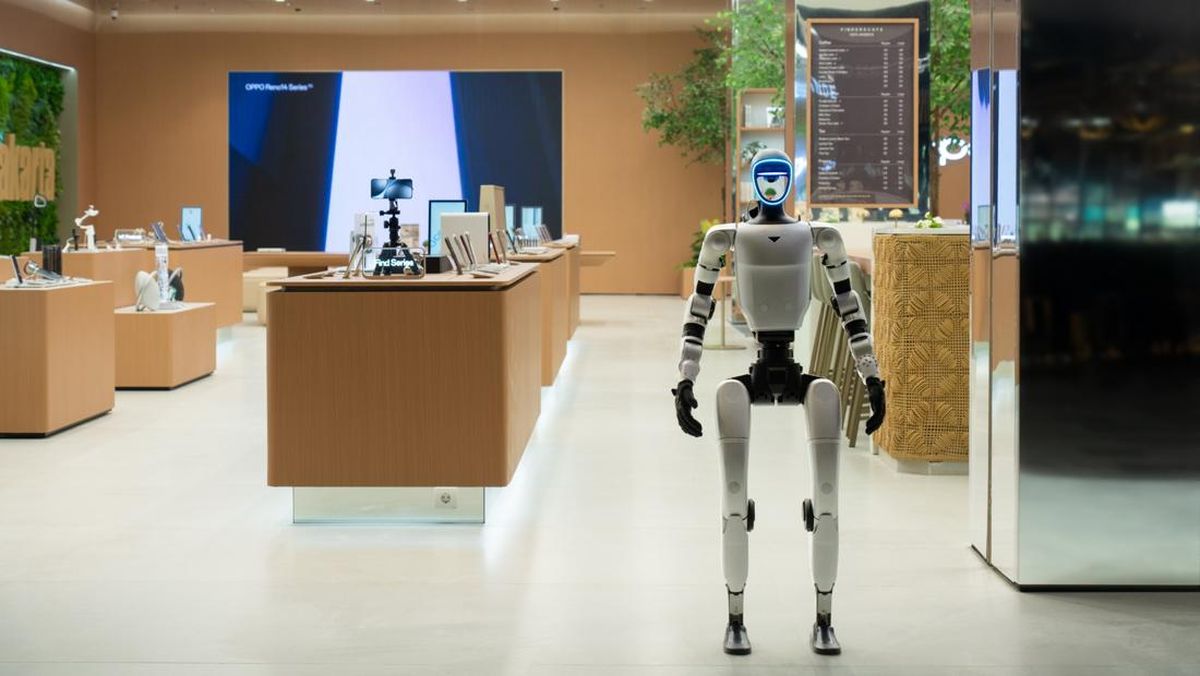 Oppo Pamer Robot Kungfu Futuristik di Flagship Store Baru, Pengunjung Terpukau