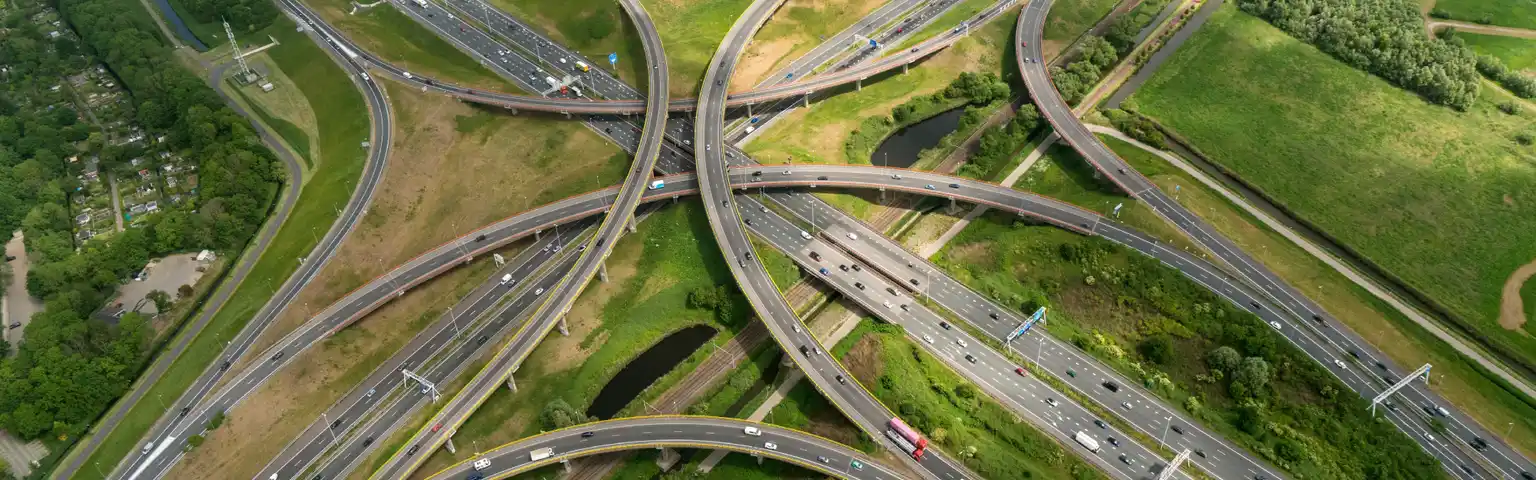 Panduan Jalan Tol: Mengetahui Perbedaan Underpass dan Flyover untuk Perjalanan Lancar