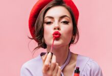Panduan Memilih Warna Lipstik yang Pas untuk Tone Kulit demi Tampilan Wajah Lebih Segar