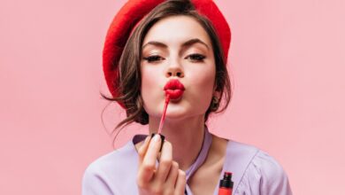 Panduan Memilih Warna Lipstik yang Pas untuk Tone Kulit demi Tampilan Wajah Lebih Segar