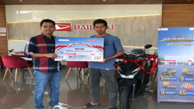 Pelanggan Daihatsu Batam Menangi Motor pada Undian Gebyar Merdeka 2025