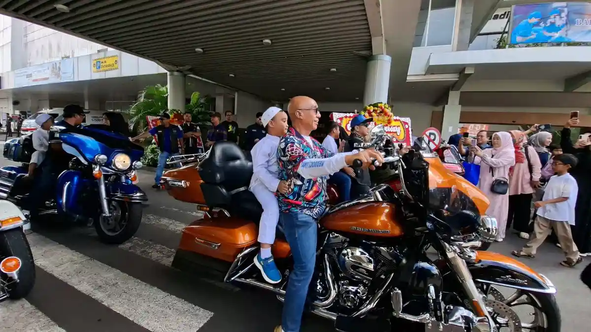 Pengalaman Seru, Peserta Khitanan Massal RS Puri Cinere Diantar Harley Davidson Bikin Tenang!