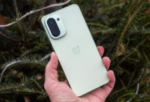 Perbandingan Smartphone Midrange Premium: Fokus dan Keunggulan OnePlus 15R vs Samsung Galaxy S25 FE