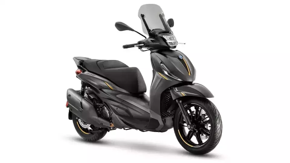 Piaggio Rayakan 25 Tahun Beverly dengan Skuter Elegan dan Desain Modern Terbaru
