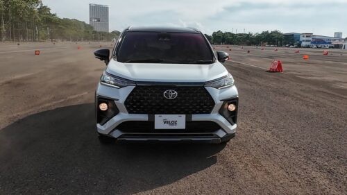Pilihan Low MPV Akhir 2025: Toyota Veloz Hybrid Siap Ramaikan Persaingan di Indonesia