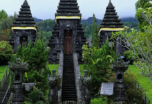Pura Parahyangan Agung Jagatkarta: Sejarah, Daya Tarik, dan Tips Berkunjung Lengkap