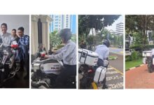 Purbaya Iseng Coba Moge BMW, Akui Lebih Nyaman Naik Motor Bebek untuk Mobilitas Harian