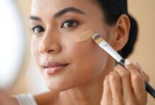 Rahasia Tampil Lebih Muda: Pilihan Makeup Viva Favorit untuk Perempuan Usia Matang