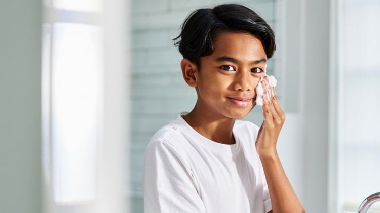 Rekomendasi Skincare Pria Muda untuk Atasi Kulit Kering dan Kusam, Mulai 1 Jutaan ke Bawah