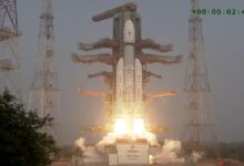 Roket Terbaru Bawa Satelit Smartphone BlueBird 6 ke Orbit, Catat Rekor Baru (Video)