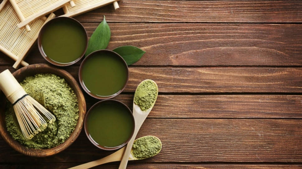 Sama-sama Hijau, Ini 5 Perbedaan Mendasar Teh Hijau dan Matcha yang Perlu Kamu Tahu