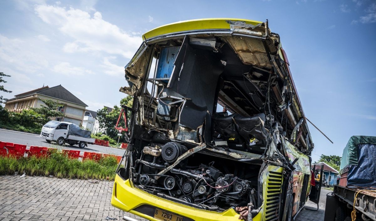 Sopir Bus Maut Cahaya Trans Diduga Minim Jam Terbang, Faktor Penyebab Kecelakaan?