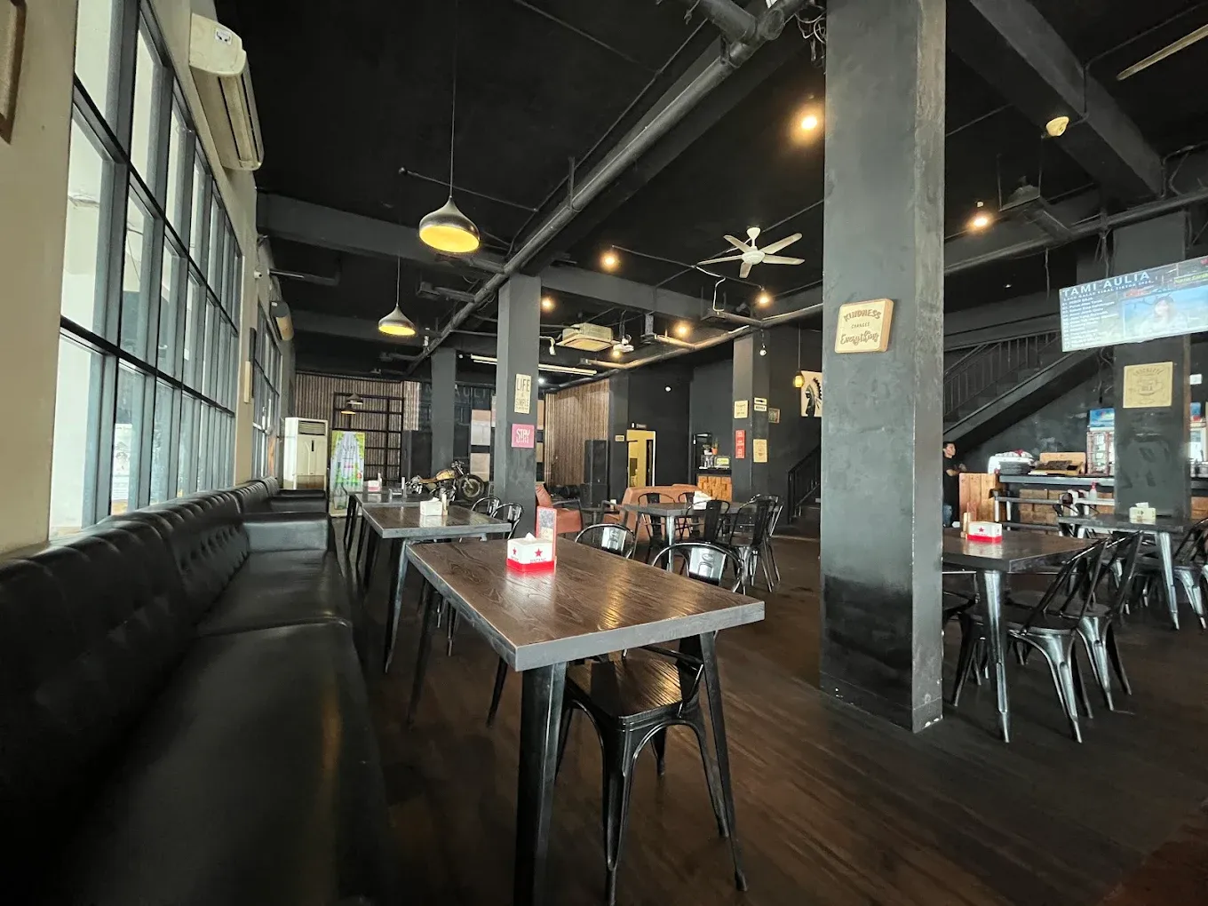 Temukan Cafe Tersembunyi di Karawang dengan Konsep Unik dan Suasana Instagramable