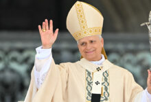 Transformasi Tradisi Vatikan Terlihat dalam Misa Natal Pertama Paus Leo XIV