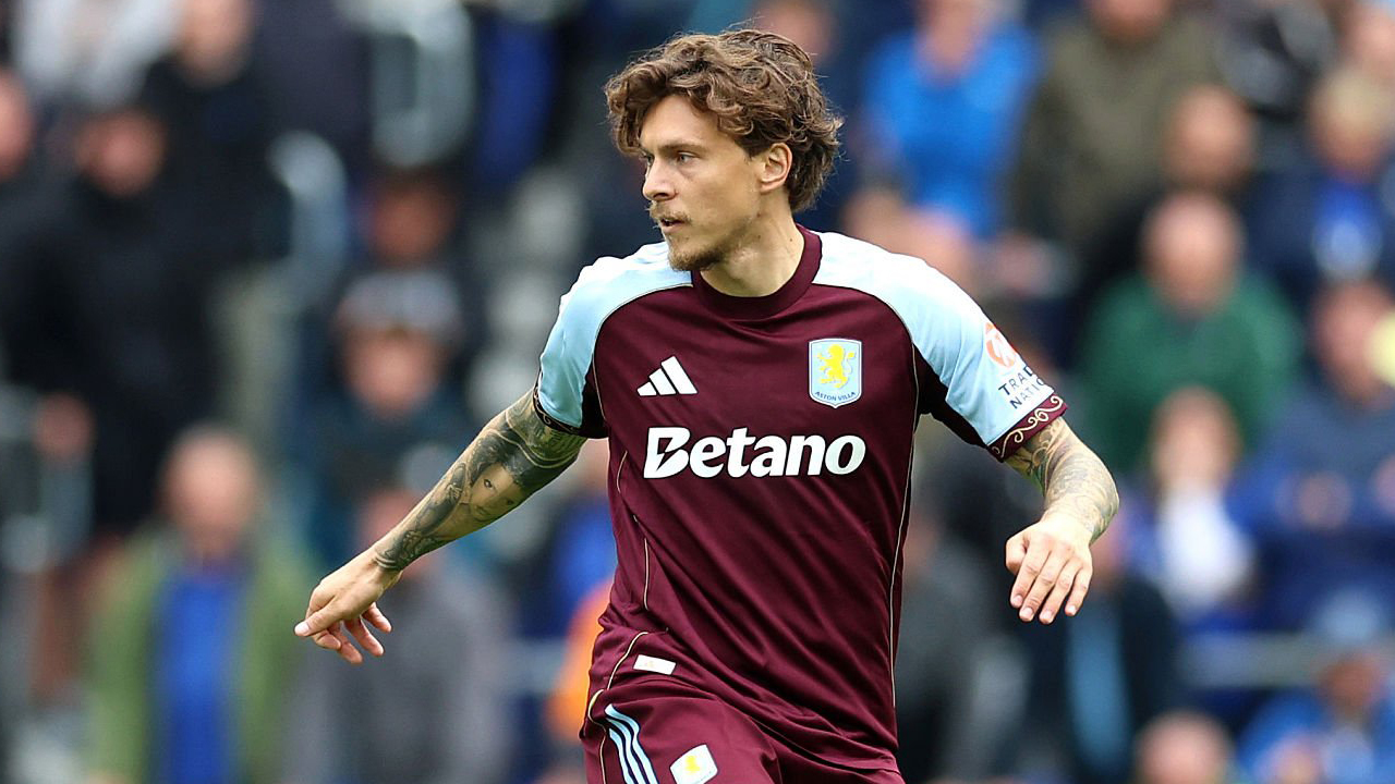 Victor Lindelof Rasakan Tantangan dan Keseruan Debut di Klub Baru Aston Villa
