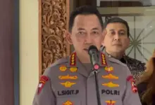 Viral Bantuan Berserakan, Kapolri Evaluasi Airdrop untuk Korban Bencana secara Efektif