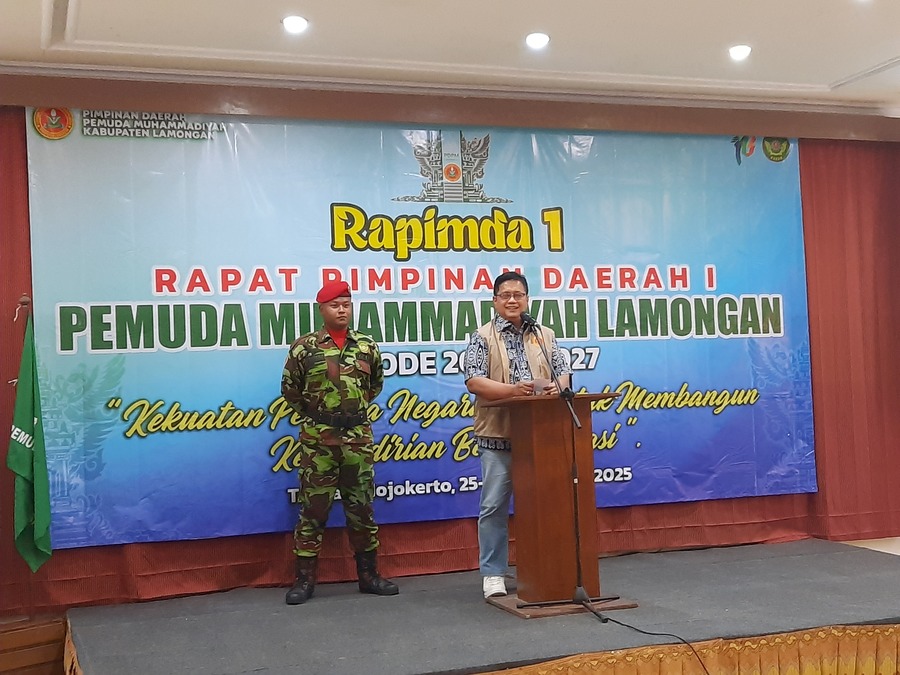 Wamen Viva Yoga Dorong Evaluasi Mendalam terhadap Transformasi Model Kerja Masa Kini