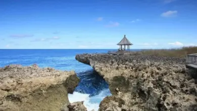 Water Blow Nusa Dua Bali: Fenomena Ombak Besar dan Spot Wisata Alam yang Menakjubkan