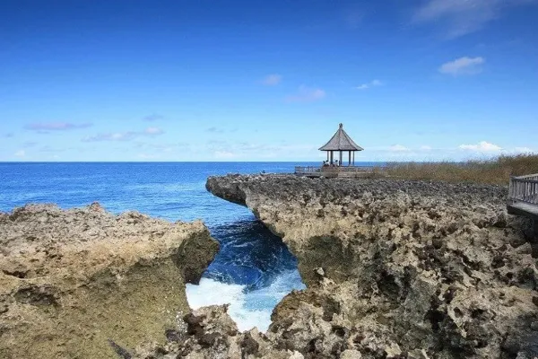 Water Blow Nusa Dua Bali: Fenomena Ombak Besar dan Spot Wisata Alam yang Menakjubkan
