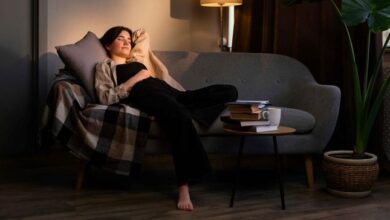 5 Kebiasaan Malam yang Bikin Awet Muda di Usia 40-an, Mudah Dilakukan Setiap Hari!