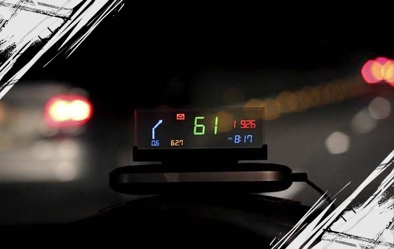 5 Langkah Mudah Memasang HUD Portable di Mobil Lama